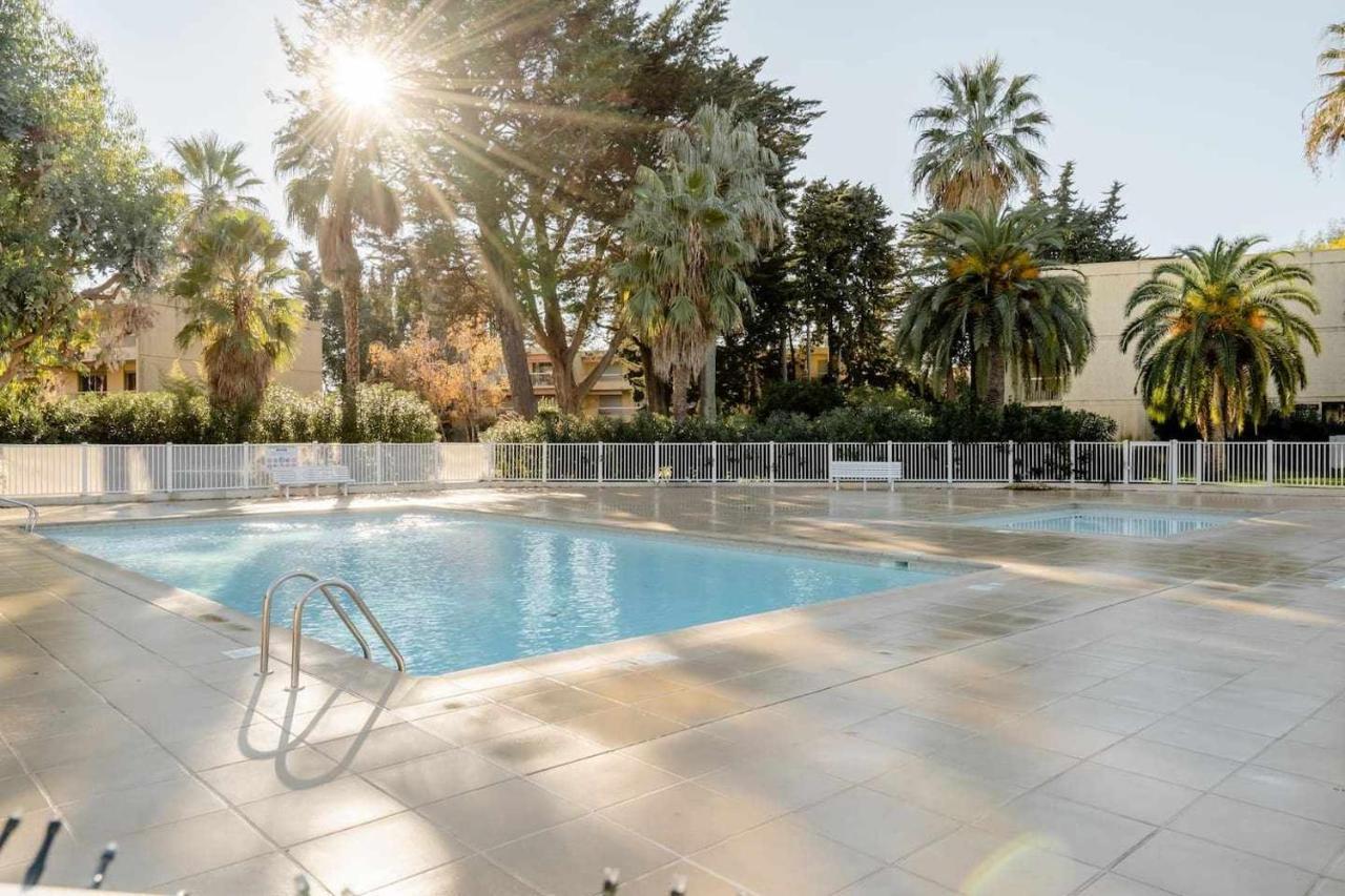 Spacious Apartment At A 5 Min Walk From The Beach Antibes Kültér fotó
