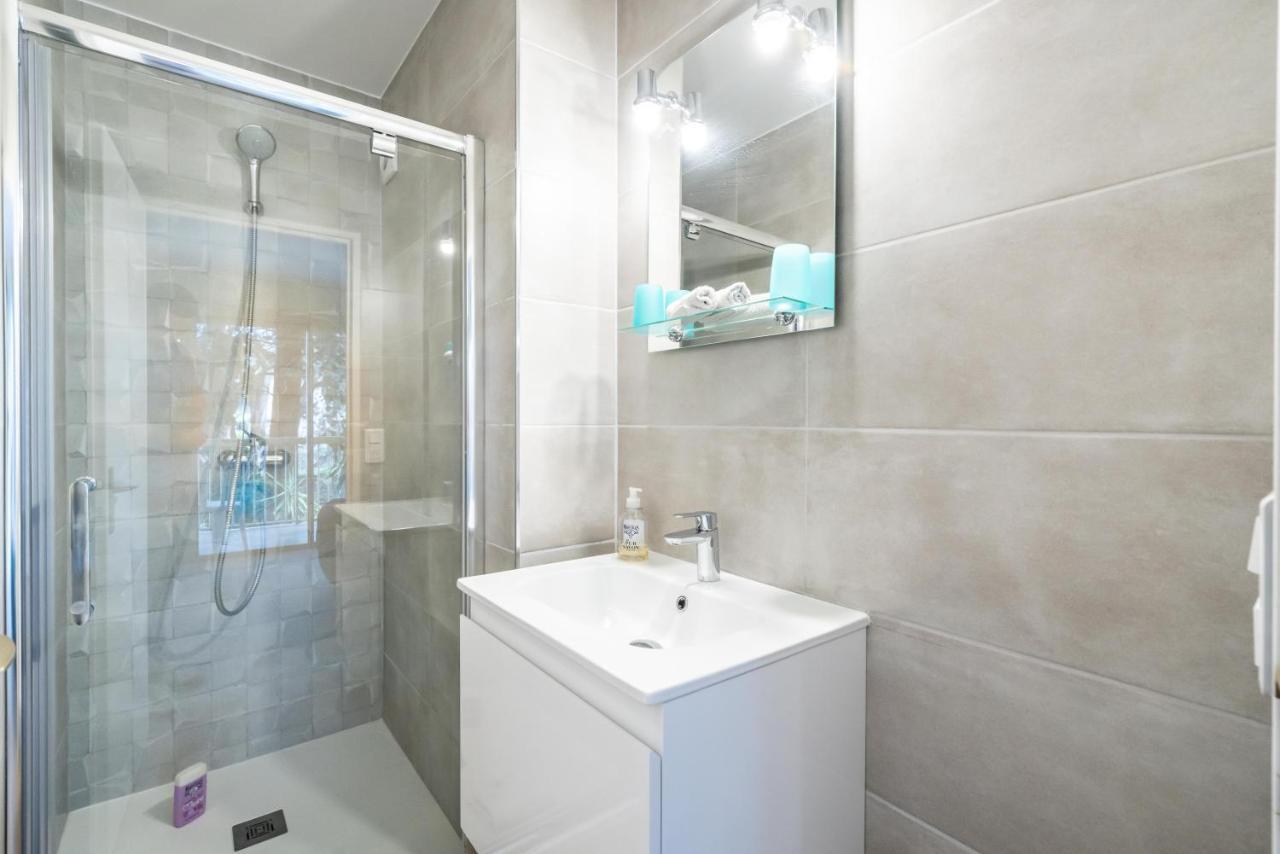 Spacious Apartment At A 5 Min Walk From The Beach Antibes Kültér fotó