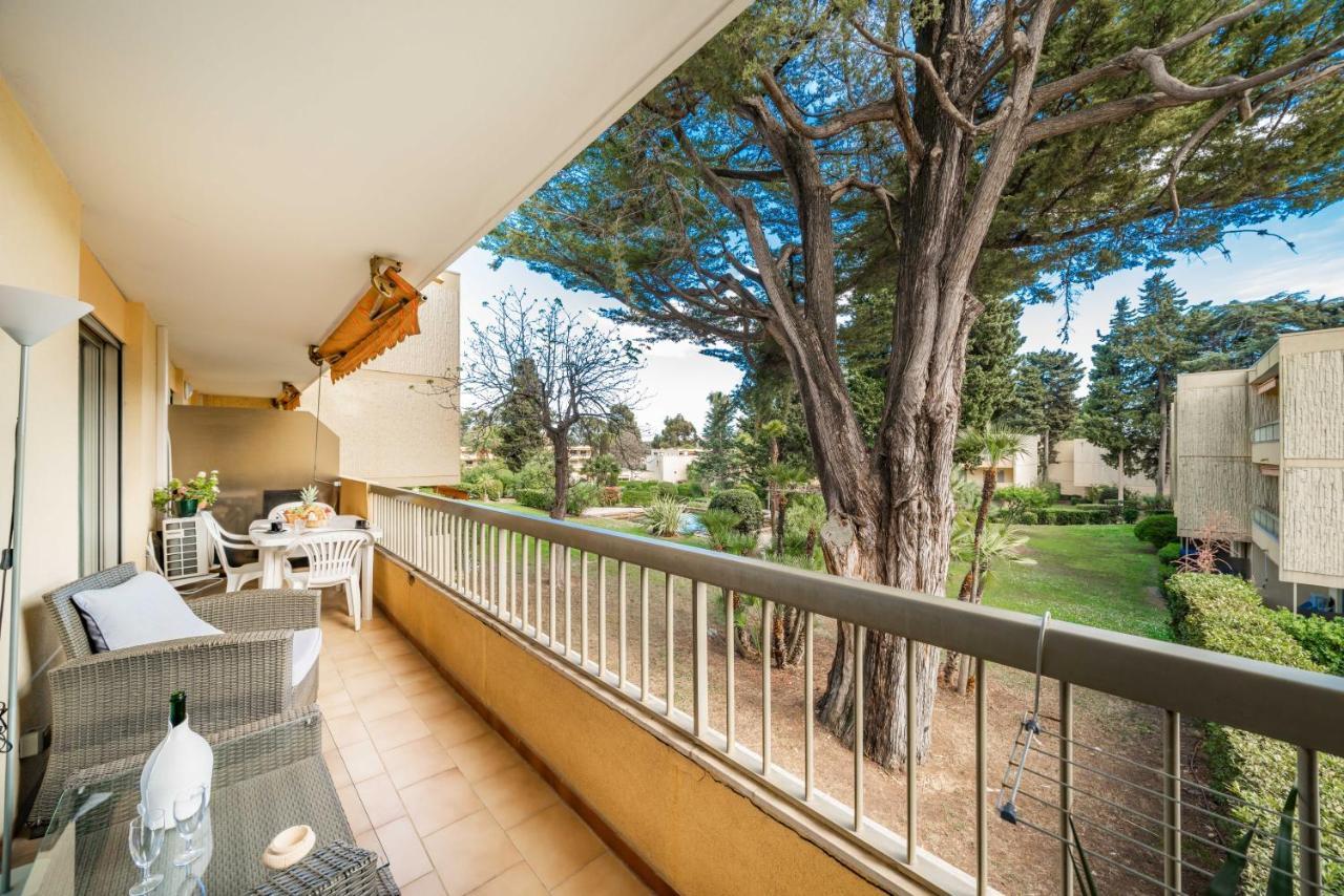 Spacious Apartment At A 5 Min Walk From The Beach Antibes Kültér fotó