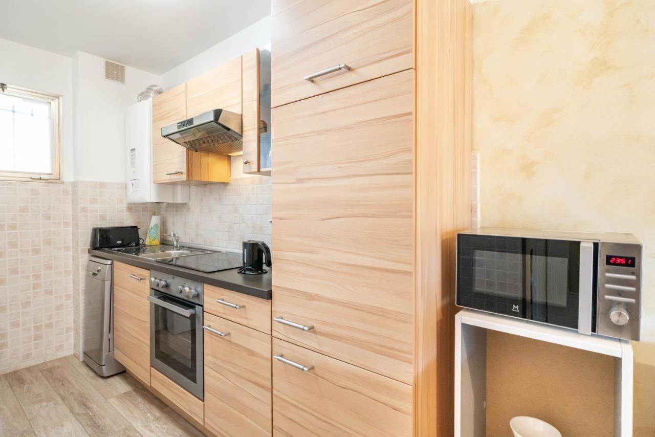 Spacious Apartment At A 5 Min Walk From The Beach Antibes Kültér fotó