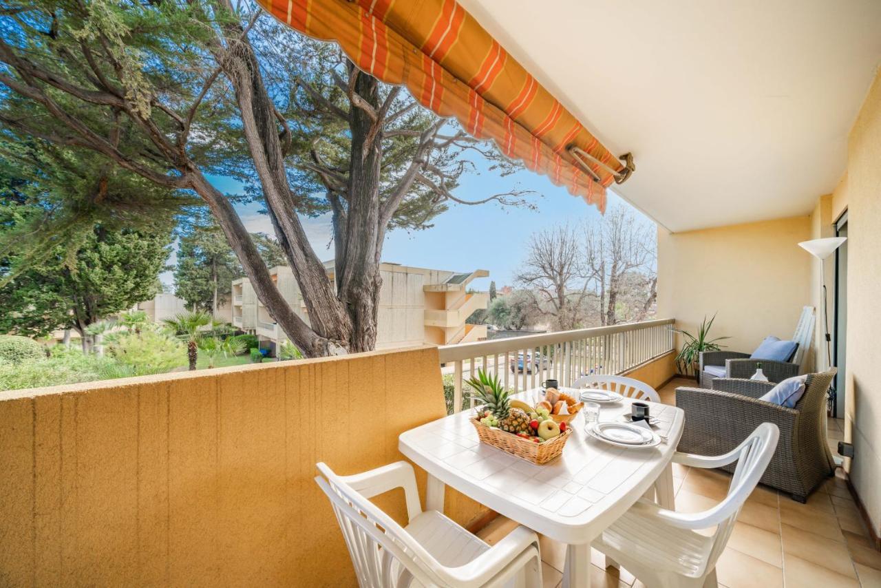 Spacious Apartment At A 5 Min Walk From The Beach Antibes Kültér fotó